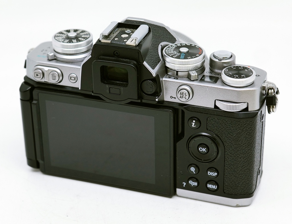 OCCASION Nikon Z fc + DX 16-50mm f3.5-5.6 VR