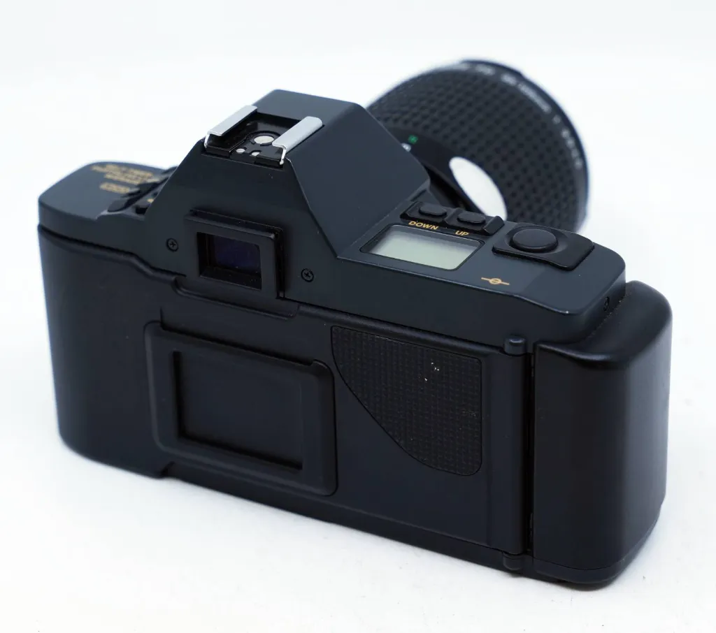 Canon T70 2.webp