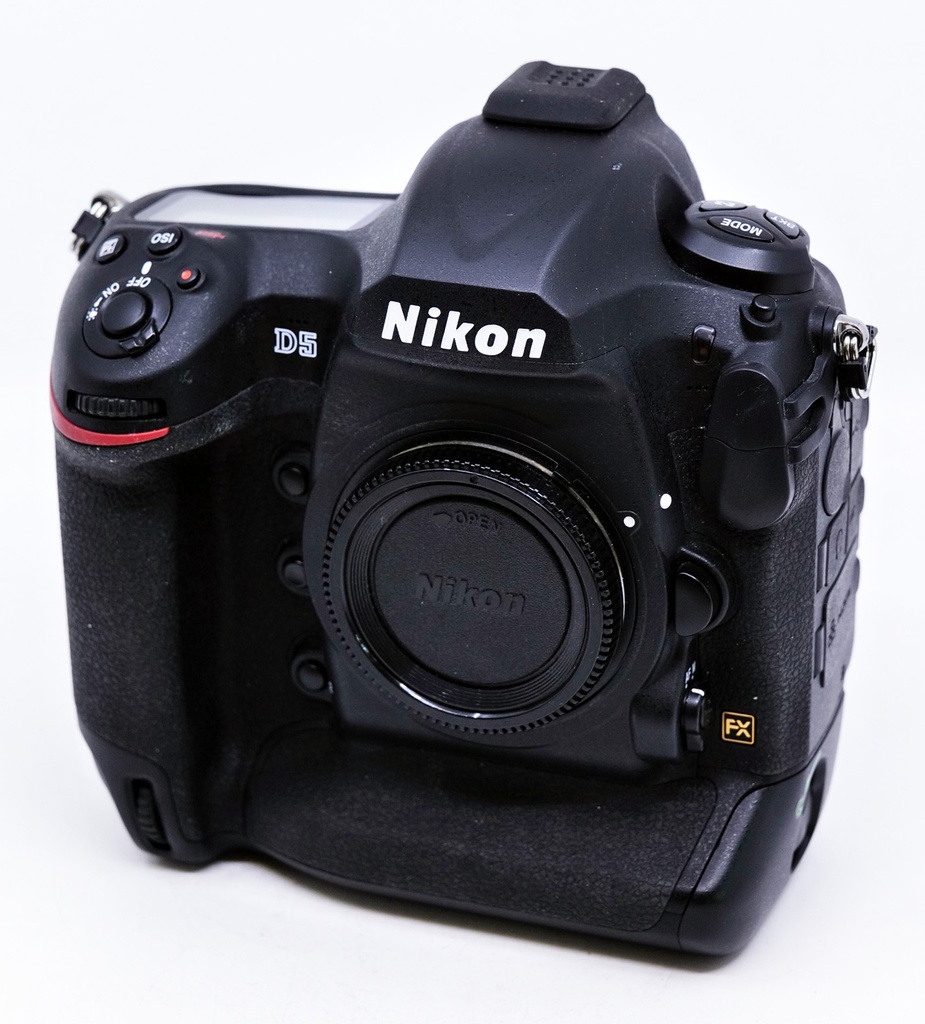 OCCASION Nikon D5 + XQD Reader