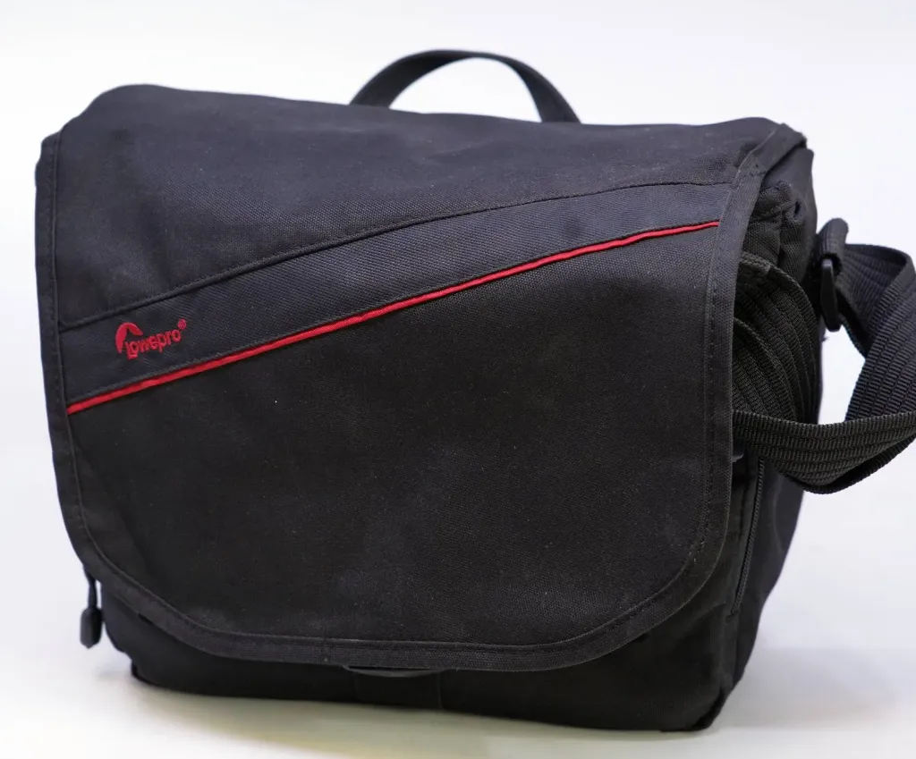 OCCASION LowePro Event Messenger 150