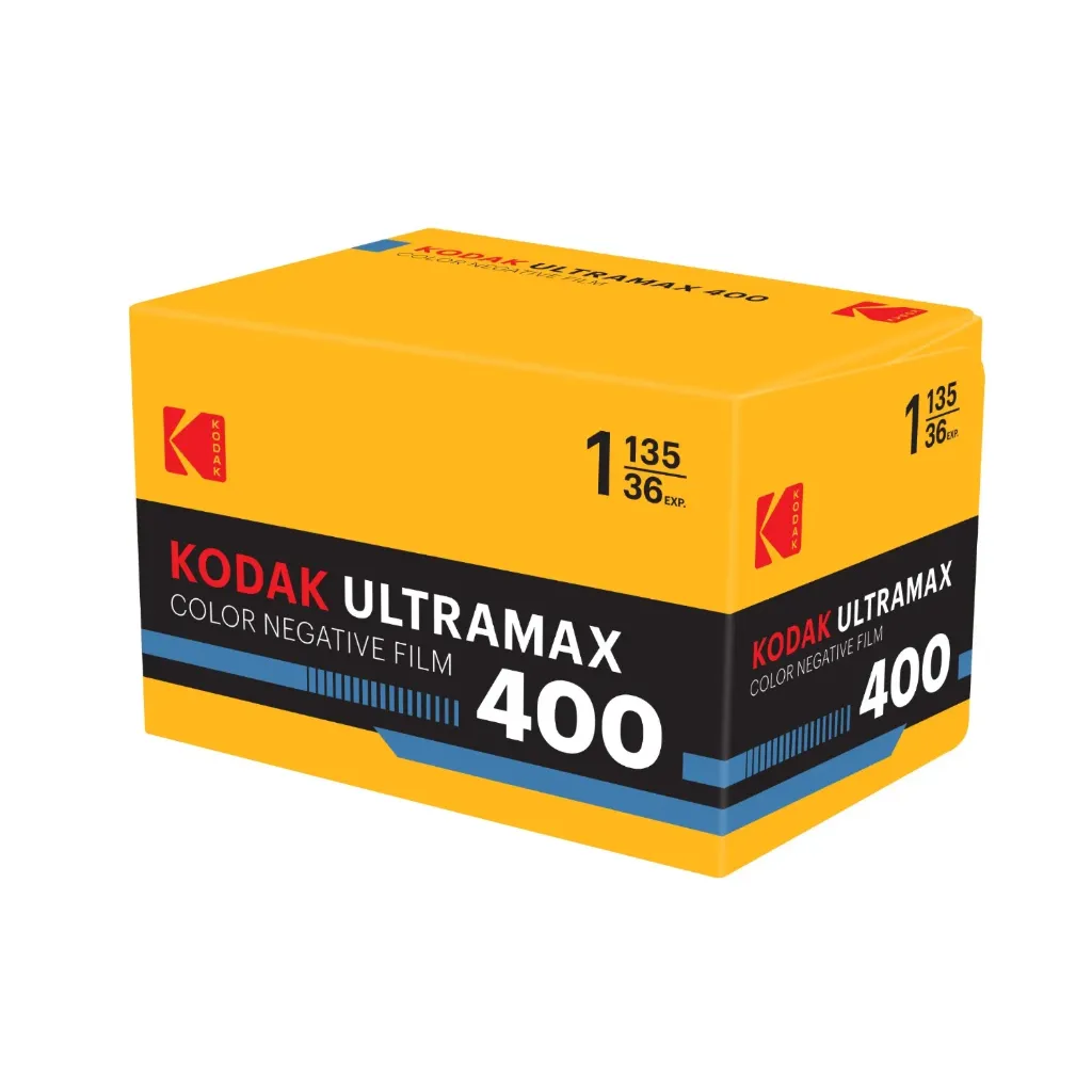 KODAK Eastman UltraMax 400 135-36 poses