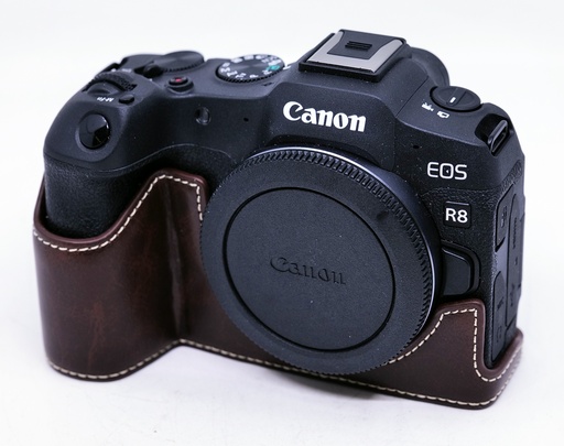 OCCASION Canon EOS R8 + Brown Leather Half-Case