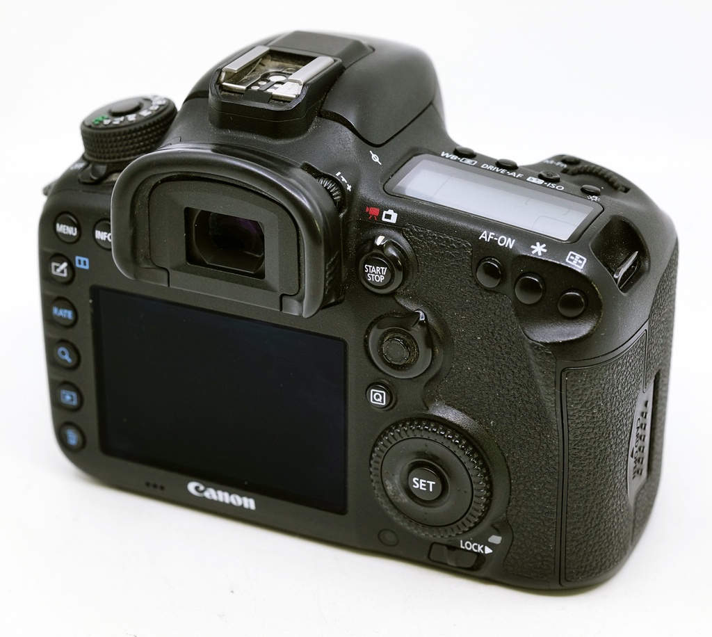 OCCASION Canon EOS 7D Mark II + Battery Grip BG-E16