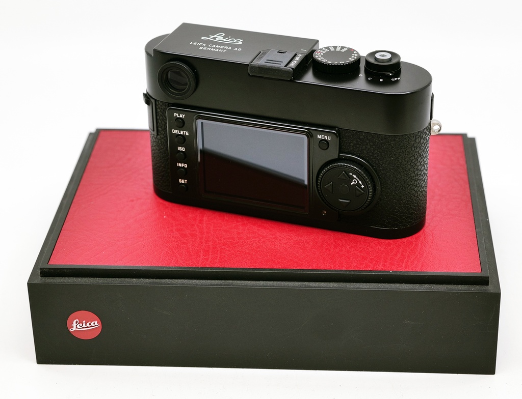 OCCASION Leica M9-P Black + Half Case Black Leather - S/N 4207107