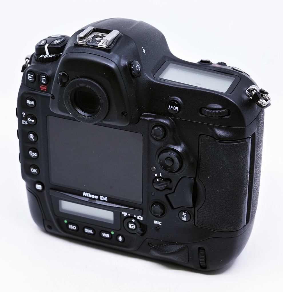 OCCASION Nikon D4 + émetteur WT-5