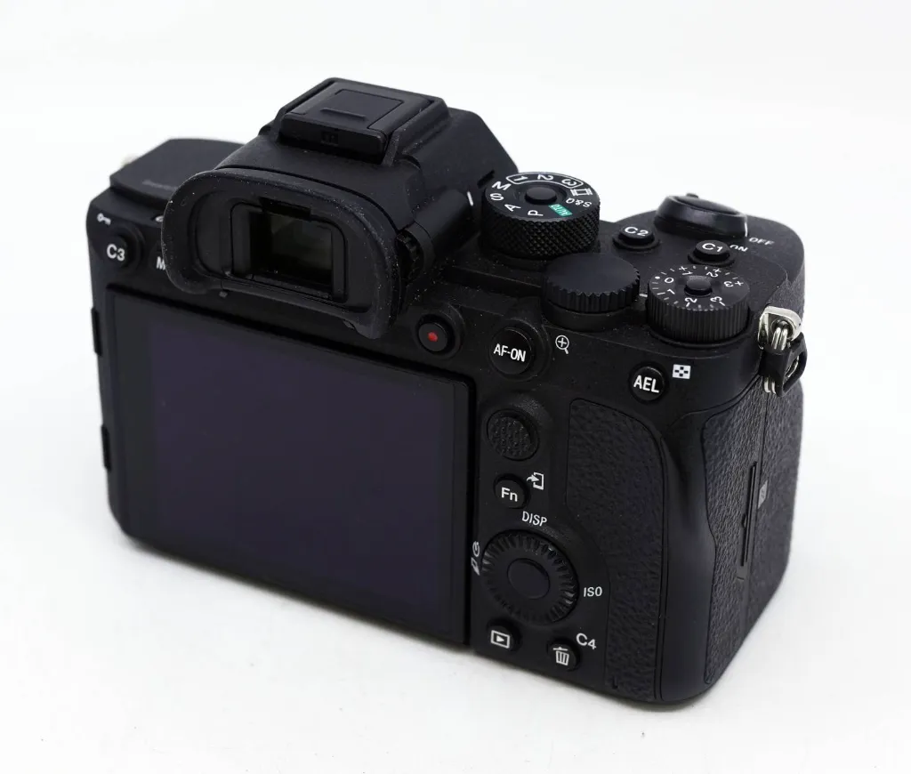 sony 7r4 2.webp