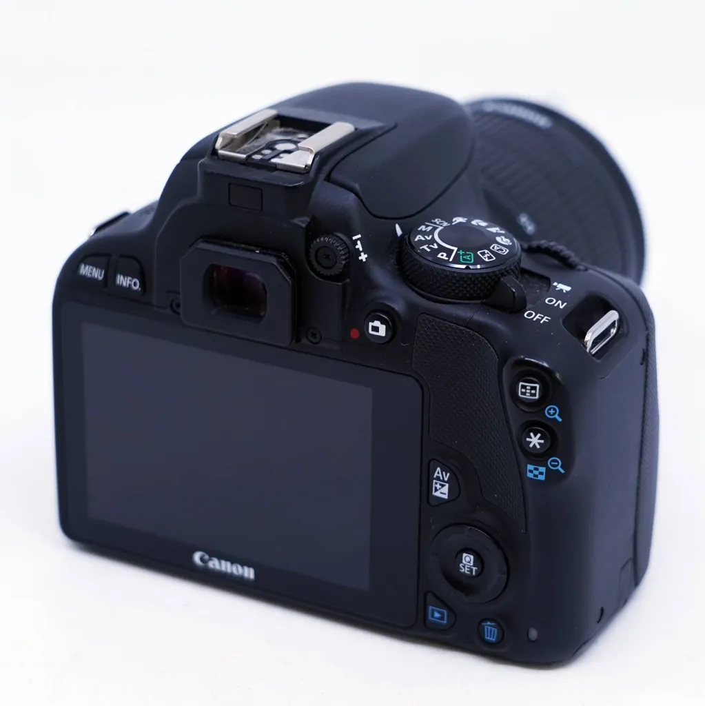 canon 100D 2.webp