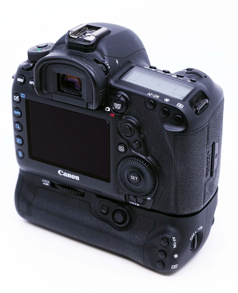 OCCASION Canon EOS 5D Mark IV + Grip BG-E20 + Silicon Case