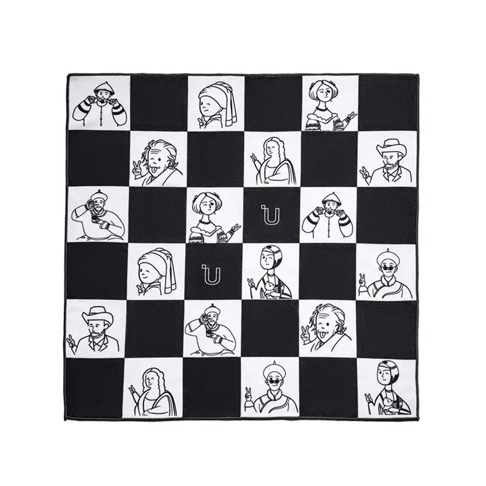 Ulanzi 17-Inch Protective Wrap - Black & White