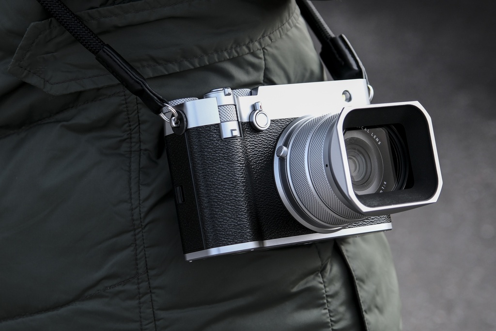 FUJIFILM GFX 100RF "Swiss Garantie" Silver