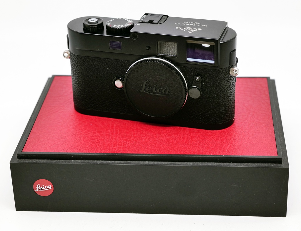 OCCASION Leica M9-P Black + Half Case Black Leather - S/N 4207107