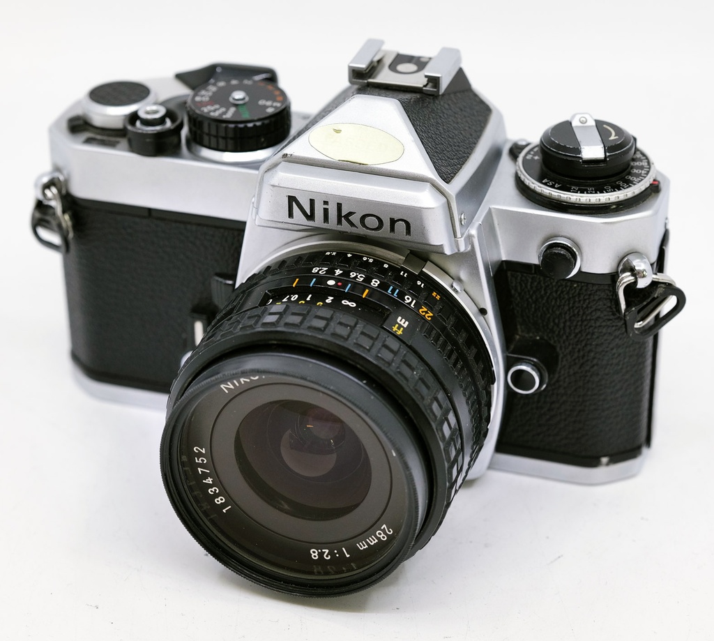 OCCASION Nikon FE Chrome + 28mm f2.8