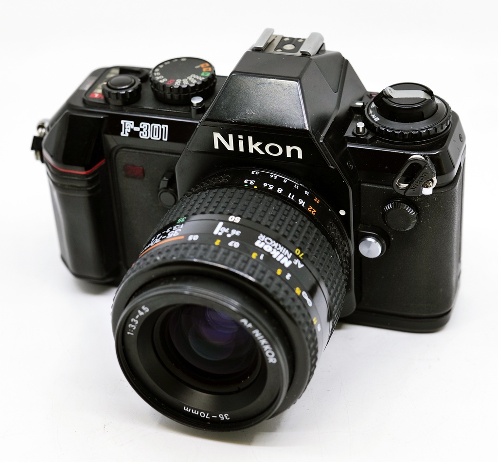 OCCASION Nikon F-301 + AF 35-70mm f3.3-4.5