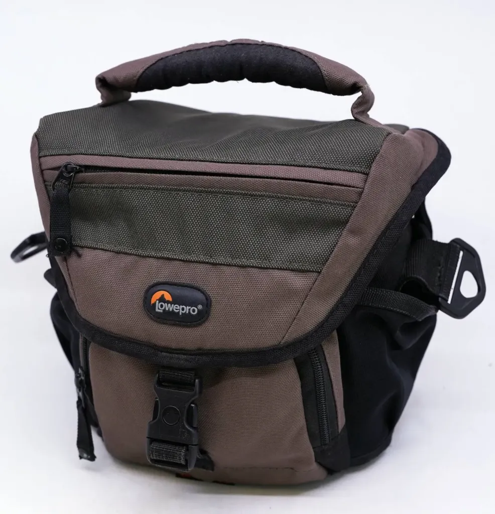 OCCASION LowePro Nova 140 AW
