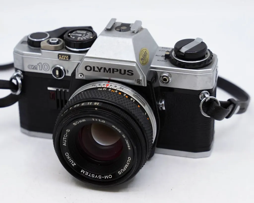 OCCASION Olympus OM10 + Zuiko 50mm f1.8