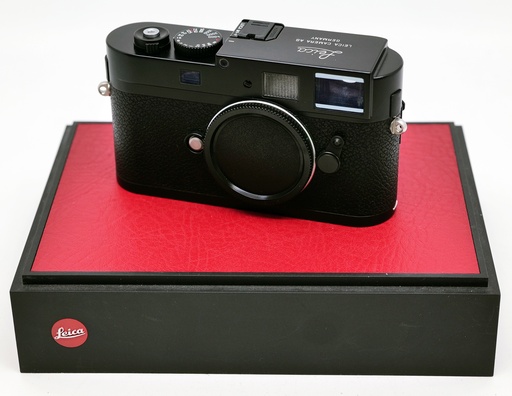 OCCASION Leica M9-P Black + Half Case Black Leather - S/N 4339582