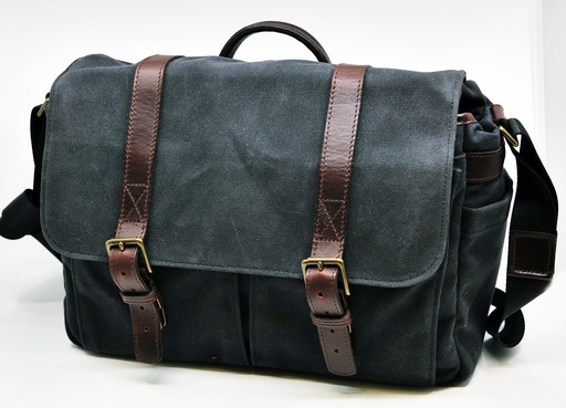 OCCASION ONA Messenger Bag Astoria Black Waxed Canvas